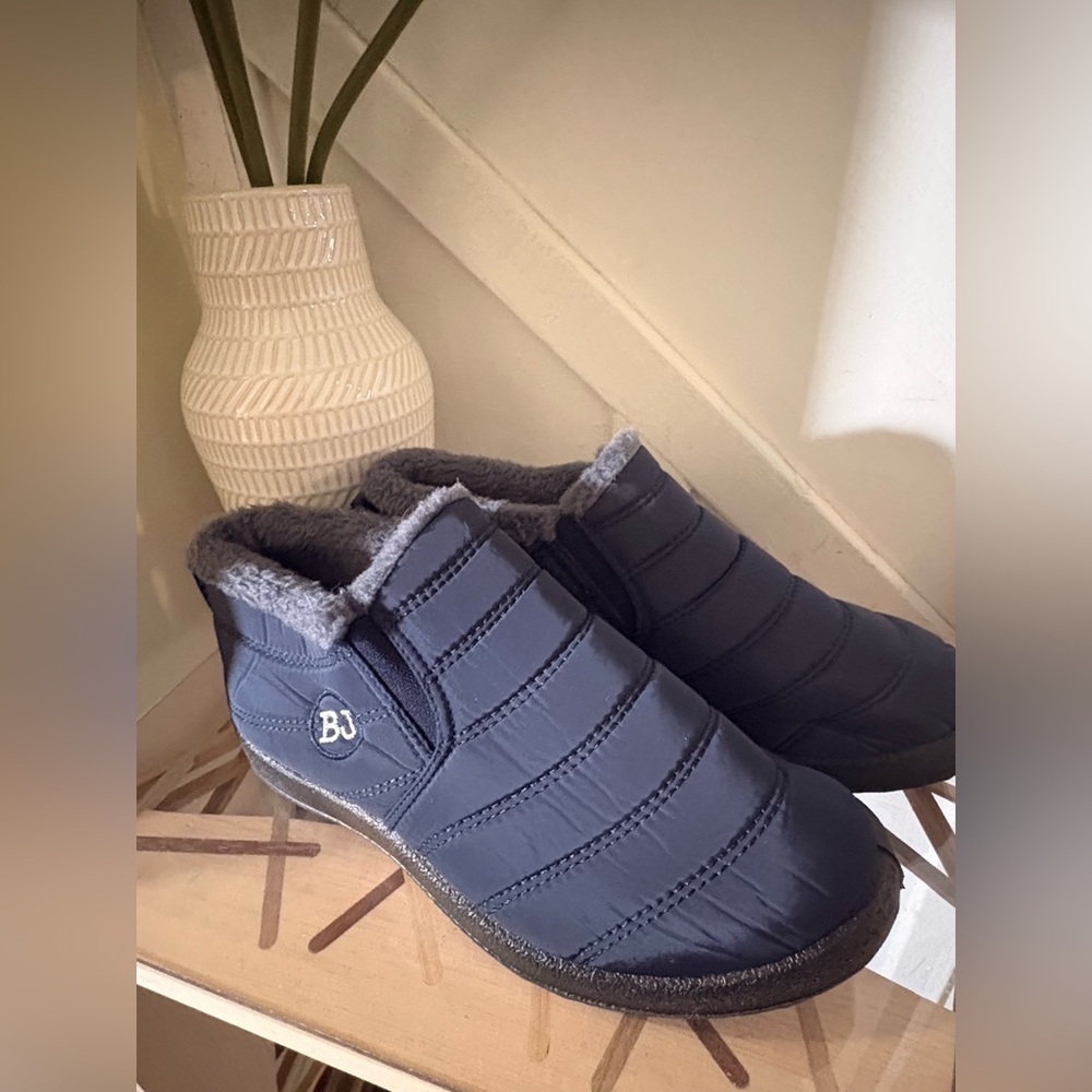 boojoy- Men's Quilted Slip-On Winter Boots - Navy -Size 41
